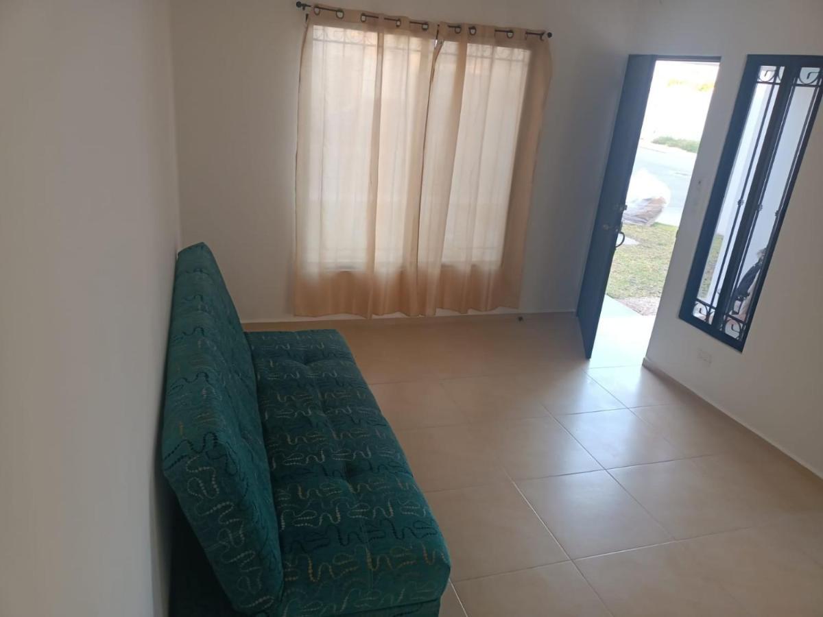 Hermosa Casa A 15 Minutos Del Aeropueto De Cancun En Exclusivo Fraccionamiento Residencial Luaran gambar